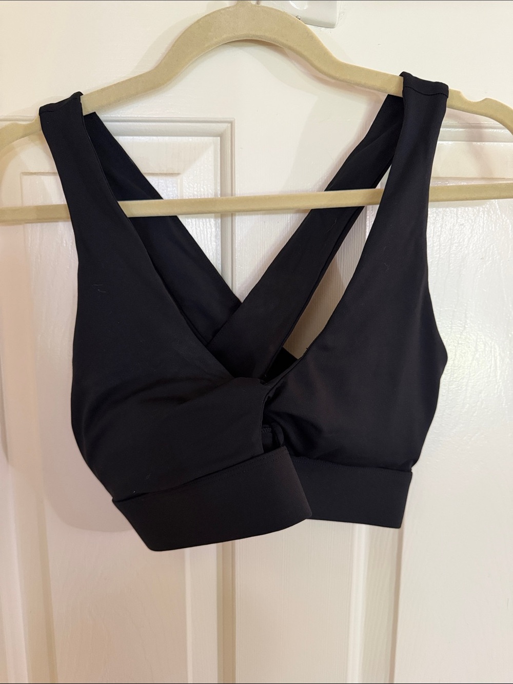 Fabletics Black Cross-Back Sports Bra